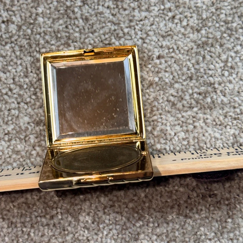 Vintage Estee Lauder Gold Wave Compact Set Translucent Face Powder Ecru Style